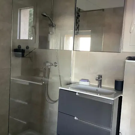 Апартаменты Maxime Vue Feerique Piscine Chauffee *